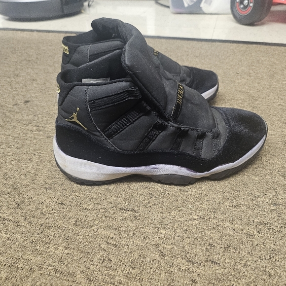 Air jordan 11 size 8 - Picture 2 of 9